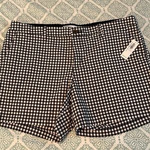 Black and White Gingham Shorts 🖤🤍
